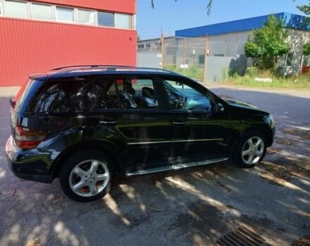 Черный Мерседес 320, объемом двигателя 3.2 л и пробегом 3 тыс. км за 4000 $, фото 4 на Automoto.ua