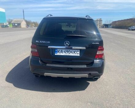 Черный Мерседес 320, объемом двигателя 3 л и пробегом 200 тыс. км за 12000 $, фото 9 на Automoto.ua