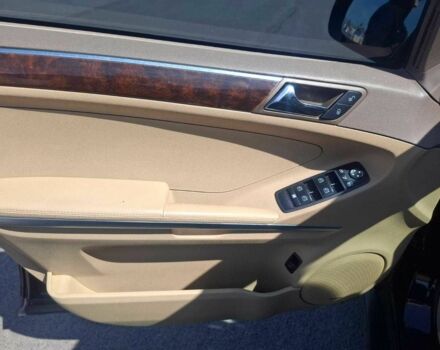 Черный Мерседес 320, объемом двигателя 3 л и пробегом 200 тыс. км за 12000 $, фото 17 на Automoto.ua