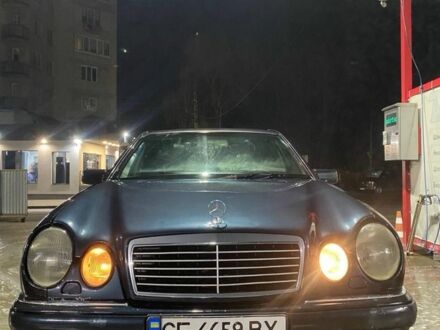 Черный Мерседес 320, объемом двигателя 2.2 л и пробегом 2 тыс. км за 1950 $, фото 1 на Automoto.ua