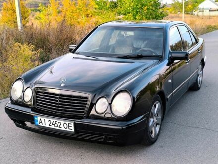 Мерседес 320 1997 в Синельниковом на Automoto.ua Черный Мерседес 320, объемом двигателя 3.2 л и пробегом 300 тыс. км за 3000 $, фото 1 на Automoto.ua