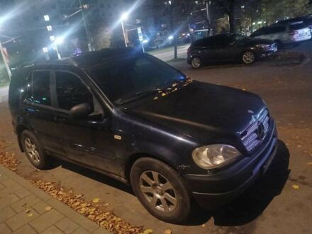 Мерседес 320 1998 в Дрогобыче на Automoto.ua Черный Мерседес 320, объемом двигателя 0 л и пробегом 1000 тыс. км за 3000 $, фото 1 на Automoto.ua