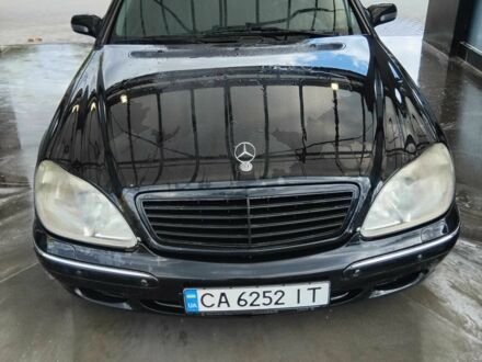 Чорний Мерседес 320, об'ємом двигуна 3.2 л та пробігом 250 тис. км за 6000 $, фото 1 на Automoto.ua
