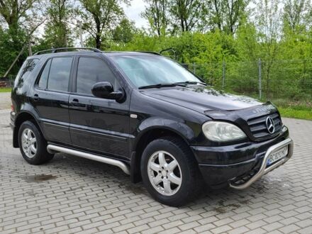 Мерседес 320 2001 в Ивано-Франковске на Automoto.ua Черный Мерседес 320, объемом двигателя 3.2 л и пробегом 340 тыс. км за 6500 $, фото 1 на Automoto.ua