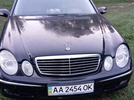 Чорний Мерседес 320, об'ємом двигуна 3.2 л та пробігом 3 тис. км за 5300 $, фото 1 на Automoto.ua