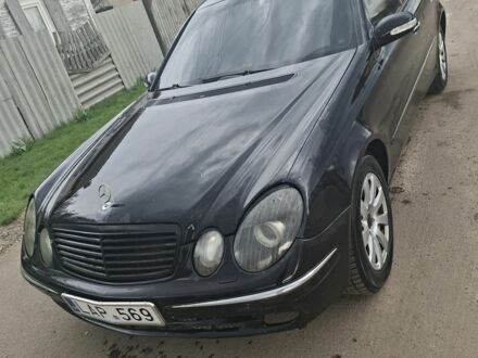 Чорний Мерседес 320, об'ємом двигуна 0 л та пробігом 480 тис. км за 3000 $, фото 1 на Automoto.ua