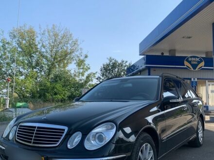 Мерседес 320 2004 в Славянске на Automoto.ua Черный Мерседес 320, объемом двигателя 3.2 л и пробегом 300 тыс. км за 5200 $, фото 1 на Automoto.ua