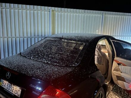 Чорний Мерседес 320, об'ємом двигуна 3.5 л та пробігом 300 тис. км за 6500 $, фото 1 на Automoto.ua