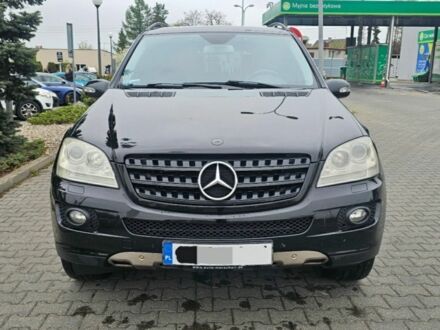 Мерседес 320 2007 в Сумах на Automoto.ua Черный Мерседес 320, объемом двигателя 3 л и пробегом 236 тыс. км за 2468 $, фото 1 на Automoto.ua