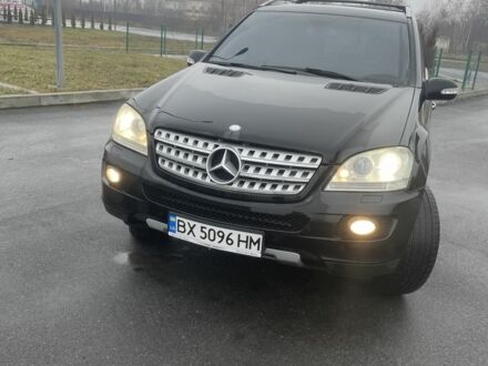 Мерседес 320 2007 у Шепетовке на Automoto.ua Чорний Мерседес 320, об'ємом двигуна 3 л та пробігом 285 тис. км за 11000 $, фото 1 на Automoto.ua