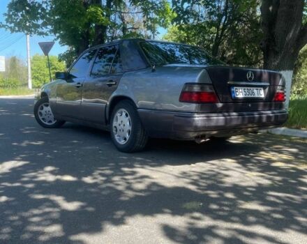 Фиолетовый Мерседес 320, объемом двигателя 3.2 л и пробегом 333 тыс. км за 2500 $, фото 1 на Automoto.ua