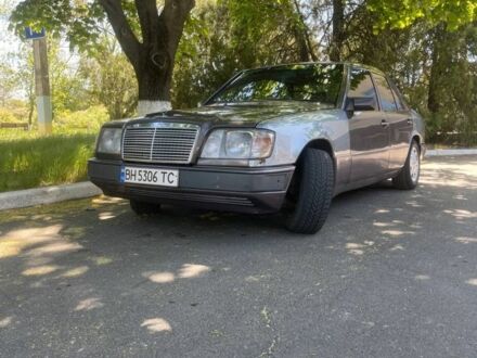 Мерседес 320 1994 у Одесі на Automoto.ua Фіолетовий Мерседес 320, об'ємом двигуна 3.2 л та пробігом 333 тис. км за 2500 $, фото 1 на Automoto.ua