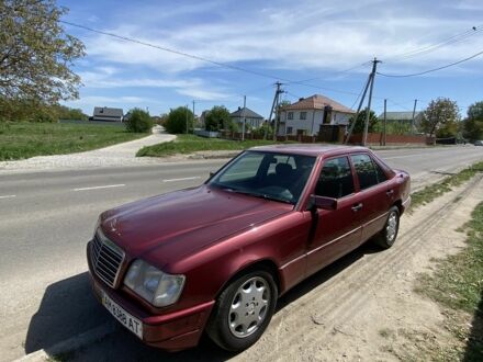 Мерседес 320 1995 в Львове на Automoto.ua Красный Мерседес 320, объемом двигателя 3.2 л и пробегом 245 тыс. км за 2400 $, фото 1 на Automoto.ua
