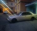 Желтый Мерседес 320, объемом двигателя 3.2 л и пробегом 670 тыс. км за 6523 $, фото 1 на Automoto.ua