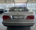 Серый Мерседес 320, объемом двигателя 3.2 л и пробегом 40 тыс. км за 3500 $, фото 3 на Automoto.ua