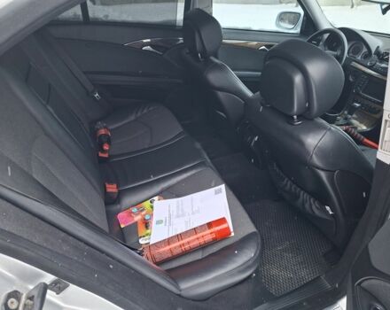 Серый Мерседес 320, объемом двигателя 3 л и пробегом 383 тыс. км за 9450 $, фото 7 на Automoto.ua