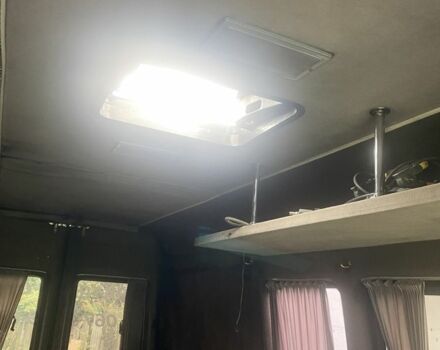 Серый Мерседес 320, объемом двигателя 2.2 л и пробегом 470 тыс. км за 8500 $, фото 6 на Automoto.ua