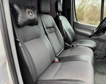 Серый Мерседес 320, объемом двигателя 3.2 л и пробегом 290 тыс. км за 14820 $, фото 11 на Automoto.ua