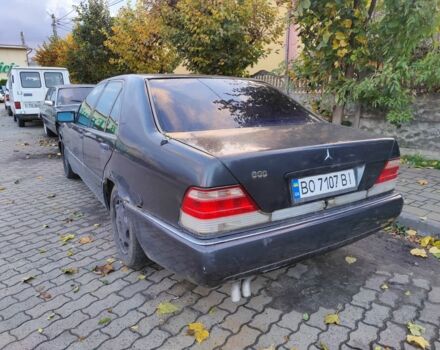 Серый Мерседес 320, объемом двигателя 3.2 л и пробегом 400 тыс. км за 1600 $, фото 3 на Automoto.ua