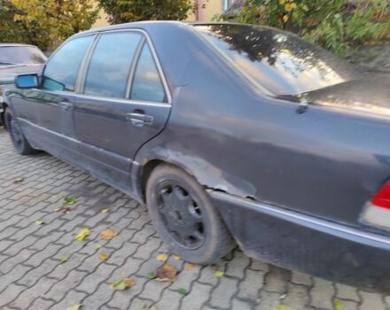 Серый Мерседес 320, объемом двигателя 3.2 л и пробегом 400 тыс. км за 1600 $, фото 6 на Automoto.ua