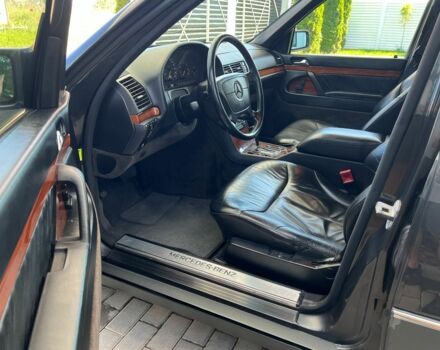 Сірий Мерседес 320, об'ємом двигуна 3.2 л та пробігом 193 тис. км за 12000 $, фото 2 на Automoto.ua