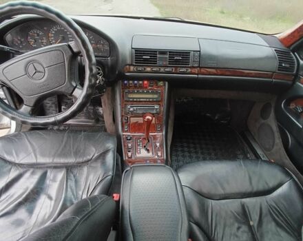 Сірий Мерседес 320, об'ємом двигуна 3.2 л та пробігом 407 тис. км за 3500 $, фото 12 на Automoto.ua