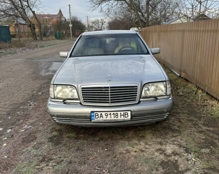 Серый Мерседес 320, объемом двигателя 3.2 л и пробегом 380 тыс. км за 0 $, фото 3 на Automoto.ua