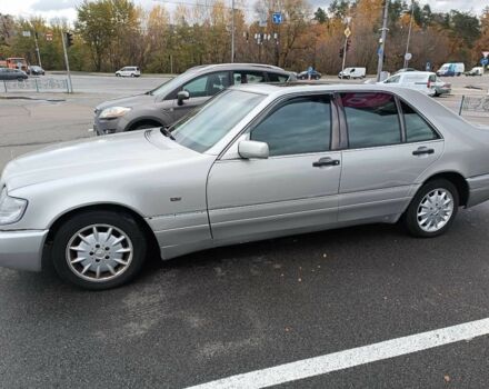 Сірий Мерседес 320, об'ємом двигуна 3.2 л та пробігом 407 тис. км за 3500 $, фото 1 на Automoto.ua