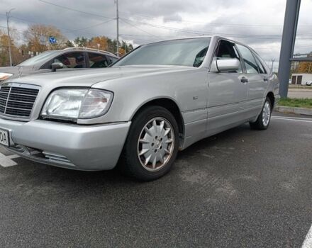 Сірий Мерседес 320, об'ємом двигуна 3.2 л та пробігом 407 тис. км за 3500 $, фото 3 на Automoto.ua