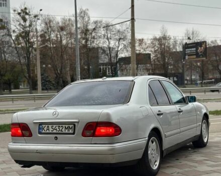Серый Мерседес 320, объемом двигателя 3.2 л и пробегом 580 тыс. км за 3900 $, фото 5 на Automoto.ua