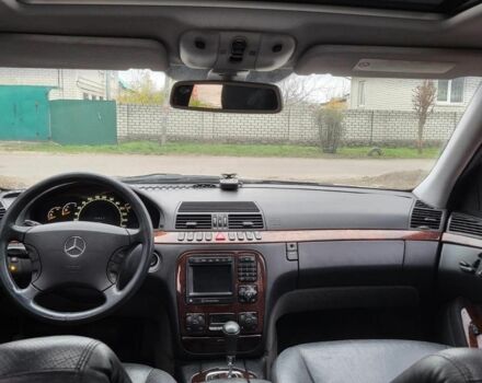 Сірий Мерседес 320, об'ємом двигуна 3.2 л та пробігом 240 тис. км за 3800 $, фото 4 на Automoto.ua