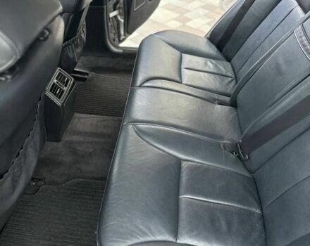 Серый Мерседес 320, объемом двигателя 3.2 л и пробегом 580 тыс. км за 3900 $, фото 10 на Automoto.ua