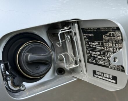 Серый Мерседес 320, объемом двигателя 3.2 л и пробегом 353 тыс. км за 5300 $, фото 21 на Automoto.ua