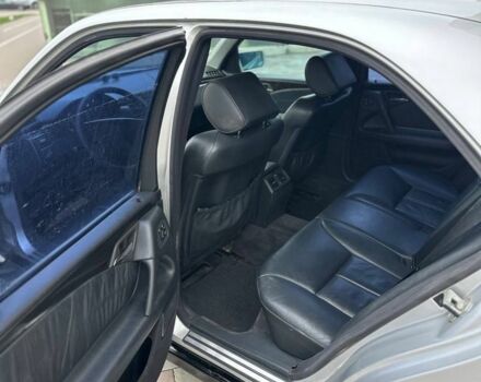 Серый Мерседес 320, объемом двигателя 3.2 л и пробегом 580 тыс. км за 3900 $, фото 9 на Automoto.ua