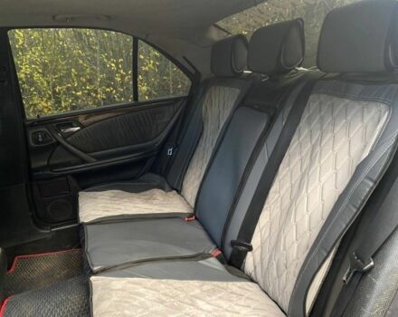 Серый Мерседес 320, объемом двигателя 3.2 л и пробегом 475 тыс. км за 3500 $, фото 5 на Automoto.ua