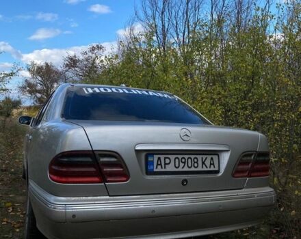 Серый Мерседес 320, объемом двигателя 3.2 л и пробегом 475 тыс. км за 3500 $, фото 3 на Automoto.ua