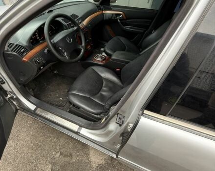 Сірий Мерседес 320, об'ємом двигуна 3.2 л та пробігом 530 тис. км за 3250 $, фото 9 на Automoto.ua