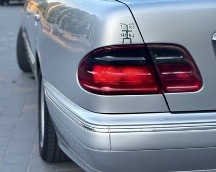 Серый Мерседес 320, объемом двигателя 3.2 л и пробегом 550 тыс. км за 5700 $, фото 7 на Automoto.ua