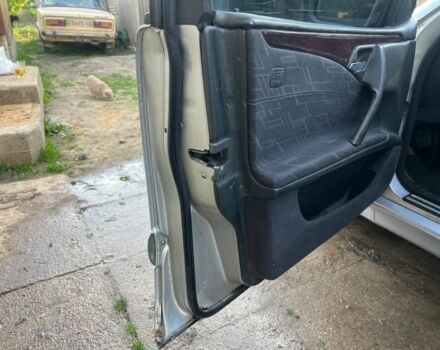 Серый Мерседес 320, объемом двигателя 0 л и пробегом 222 тыс. км за 1700 $, фото 4 на Automoto.ua