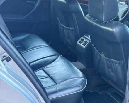 Серый Мерседес 320, объемом двигателя 3.2 л и пробегом 550 тыс. км за 5700 $, фото 12 на Automoto.ua