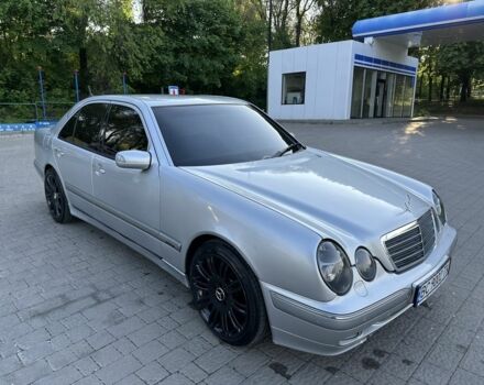 Серый Мерседес 320, объемом двигателя 3.2 л и пробегом 465 тыс. км за 4000 $, фото 3 на Automoto.ua