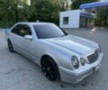 Серый Мерседес 320, объемом двигателя 3.2 л и пробегом 465 тыс. км за 4000 $, фото 3 на Automoto.ua