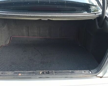 Серый Мерседес 320, объемом двигателя 3.2 л и пробегом 332 тыс. км за 4000 $, фото 18 на Automoto.ua