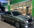 Серый Мерседес 320, объемом двигателя 3.2 л и пробегом 258 тыс. км за 3200 $, фото 1 на Automoto.ua