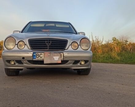 Серый Мерседес 320, объемом двигателя 3.2 л и пробегом 332 тыс. км за 4000 $, фото 4 на Automoto.ua