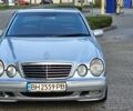 Серый Мерседес 320, объемом двигателя 3.2 л и пробегом 380 тыс. км за 5815 $, фото 1 на Automoto.ua