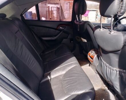 Серый Мерседес 320, объемом двигателя 3.2 л и пробегом 250 тыс. км за 2381 $, фото 5 на Automoto.ua