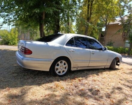 Серый Мерседес 320, объемом двигателя 3.2 л и пробегом 478 тыс. км за 2500 $, фото 6 на Automoto.ua