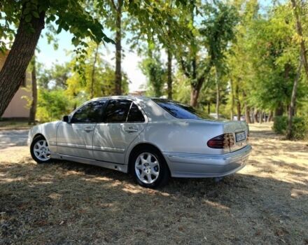 Серый Мерседес 320, объемом двигателя 3.2 л и пробегом 478 тыс. км за 2500 $, фото 5 на Automoto.ua