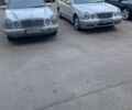 Серый Мерседес 320, объемом двигателя 3.2 л и пробегом 390 тыс. км за 5911 $, фото 1 на Automoto.ua